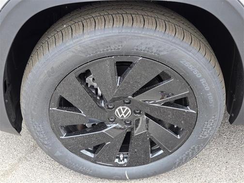 2025 Volkswagen Atlas Cross Sport 2.0T SE w/Technology 4MOTION