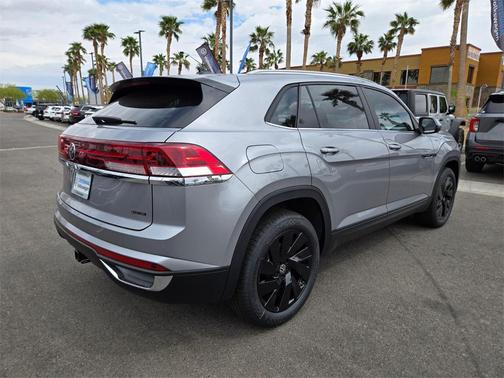 2025 Volkswagen Atlas Cross Sport 2.0T SE w/Technology 4MOTION