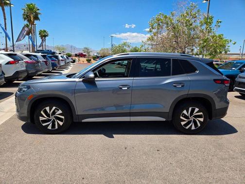 Platinum Gray Metallic 2025 Volkswagen Tiguan 2.0T S