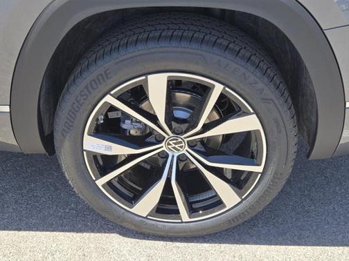 2025 Volkswagen Atlas 2.0T SEL Premium R-Line 4MOTION