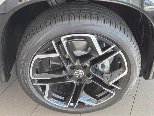 2026 Volkswagen Tiguan 2.0T SEL R-Line 4MOTION