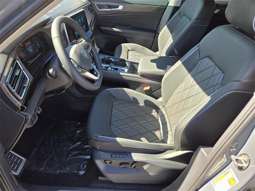 2026 Volkswagen Atlas 2.0T SEL Premium R-Line 4MOTION