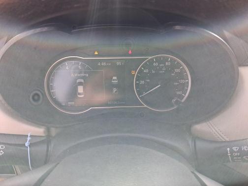 Gun Metallic 2020 Nissan Versa 1.6 SV