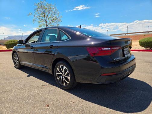 Deep Black Pearl 2023 Volkswagen Jetta 1.4T S