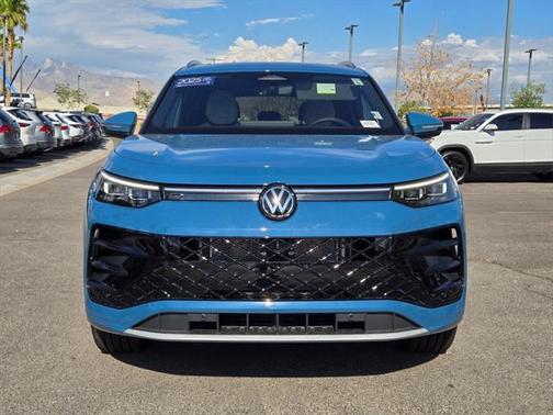 2025 Volkswagen Tiguan 2.0T SEL R-Line 4MOTION