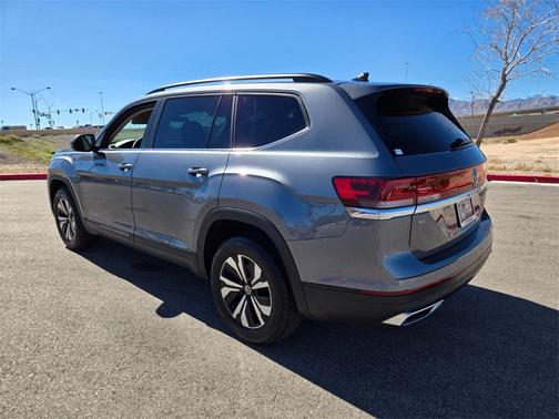 2024 Volkswagen Atlas 2.0T SE