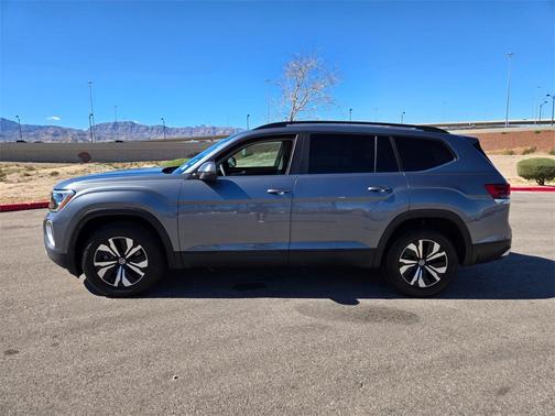 2024 Volkswagen Atlas 2.0T SE