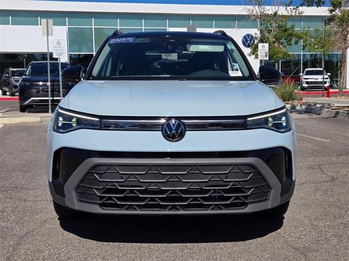 2025 Volkswagen Taos 1.5T SE Black