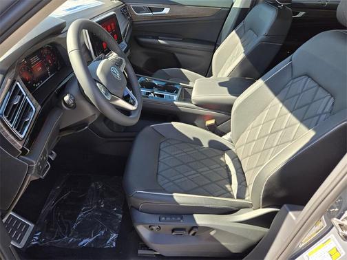 2026 Volkswagen Atlas 2.0T SEL Premium R-Line 4MOTION