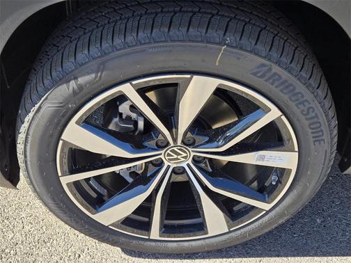 2026 Volkswagen Atlas 2.0T SEL Premium R-Line 4MOTION