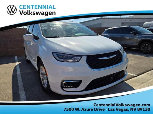 2022 Chrysler Pacifica Touring L