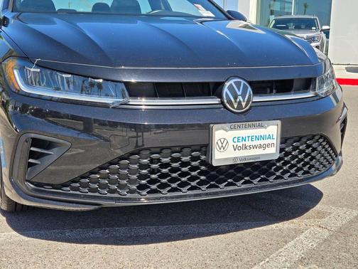 Deep Black Pearl 2025 Volkswagen Jetta 1.5T Sport