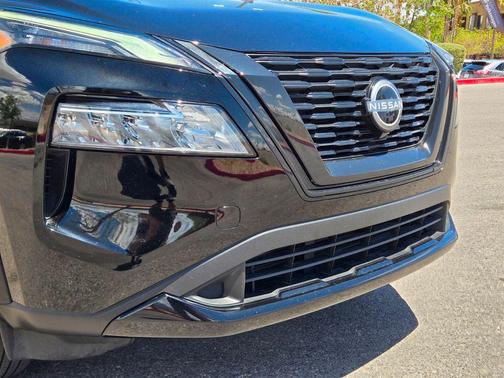 Super Black 2023 Nissan Rogue SV