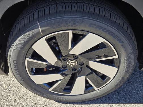 2026 Volkswagen Atlas Cross Sport 2.0T SEL