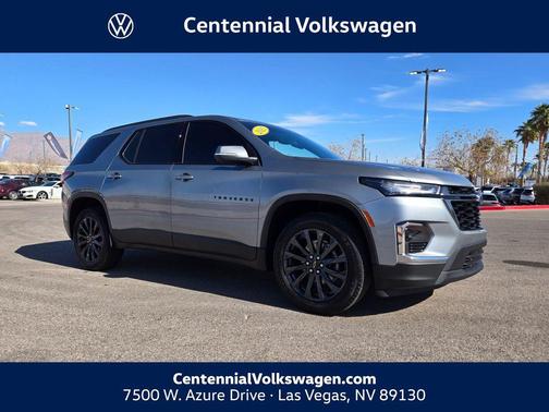 Sterling Gray Metallic 2023 Chevrolet Traverse RS