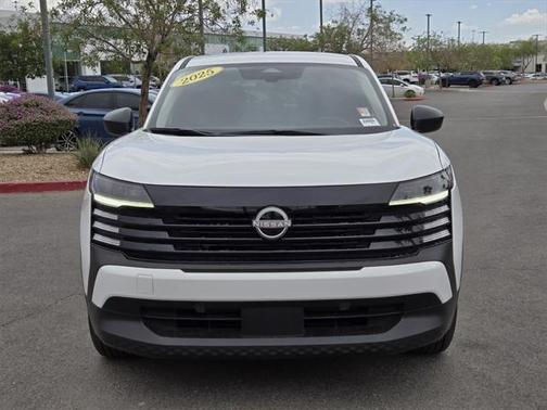 2025 Nissan Kicks S