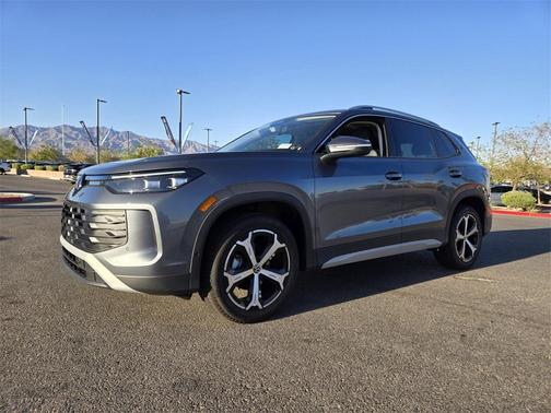 2025 Volkswagen Tiguan 2.0T SE