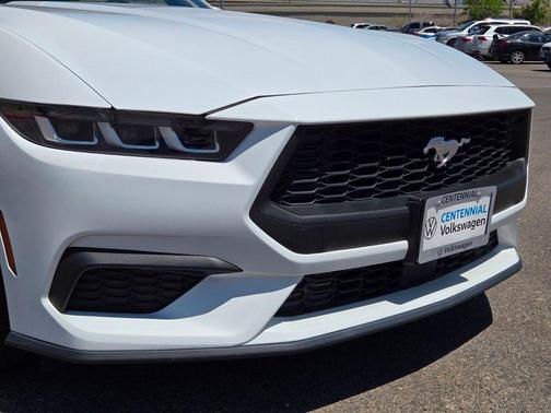 Oxford White 2024 Ford Mustang EcoBoost
