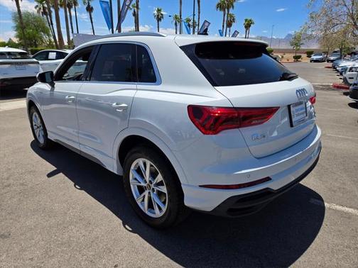 2024 Audi Q3 Premium 45 TFSI S line quattro Tiptronic
