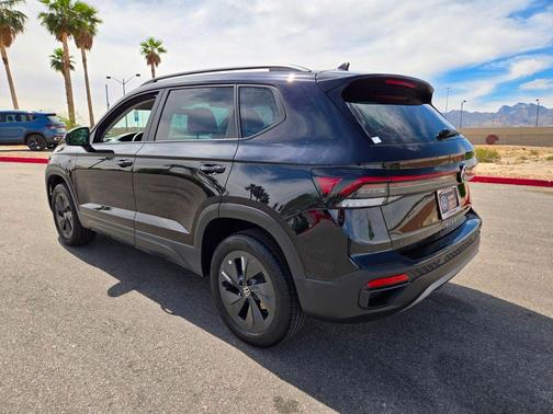 Deep Black 2025 Volkswagen Taos 1.5T S