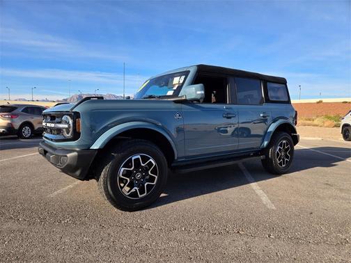 2023 Ford Bronco Outer Banks