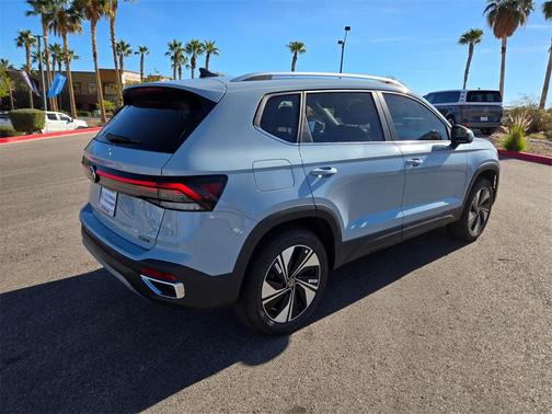 2026 Volkswagen Taos SE