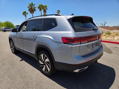 2024 Volkswagen Atlas 2.0T SE w/Technology 4MOTION