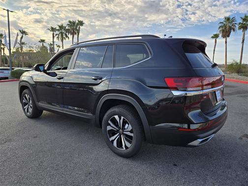 2025 Volkswagen Atlas 2.0T SE
