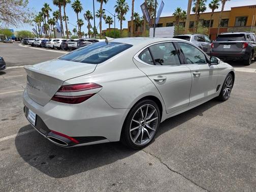 2024 Genesis G70 2.5T RWD