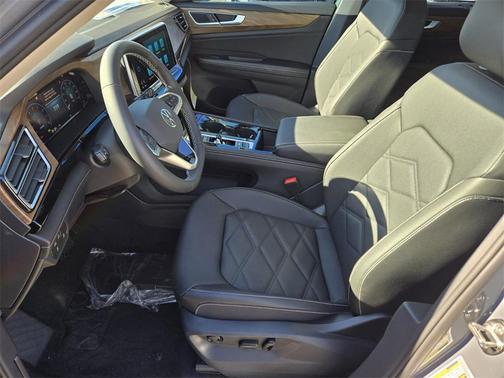 2026 Volkswagen Atlas 2.0T SE w/Technology 4MOTION