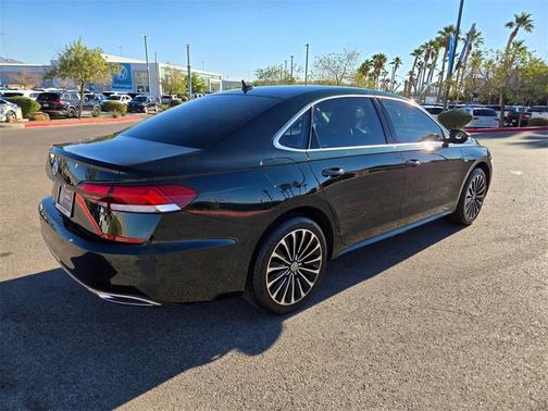 2022 Volkswagen Passat 2.0T Limited Edition