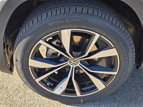 2026 Volkswagen Atlas Cross Sport 2.0T SEL Premium