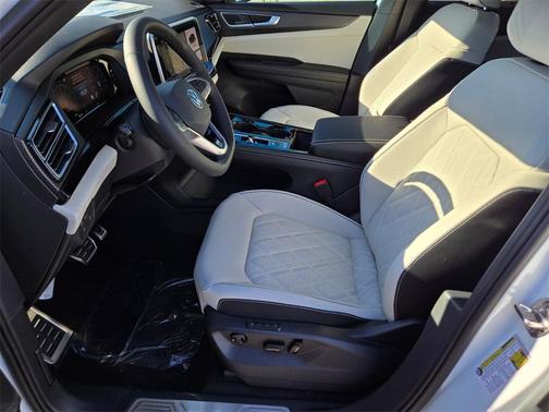 2026 Volkswagen Atlas Cross Sport 2.0T SEL Premium