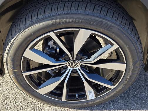 2025 Volkswagen Atlas 2.0T SEL Premium R-Line 4MOTION