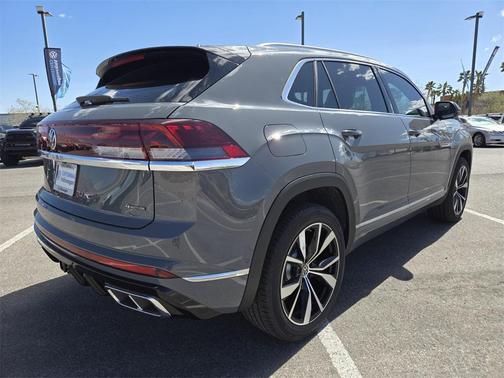 2025 Volkswagen Atlas Cross Sport 2.0T SEL Premium