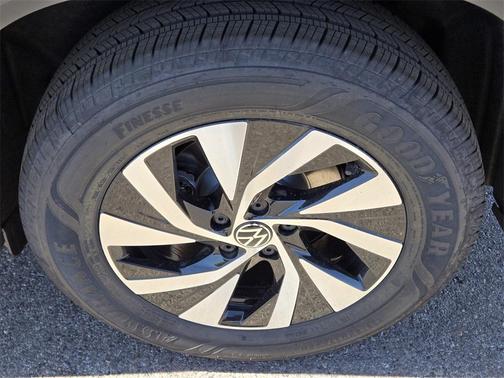 2025 Volkswagen Tiguan 2.0T S