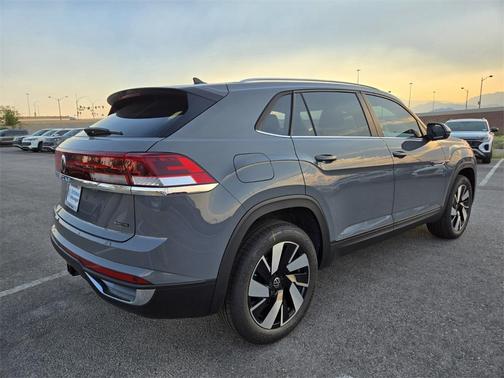 2025 Volkswagen Atlas Cross Sport 2.0T SE w/Technology 4MOTION