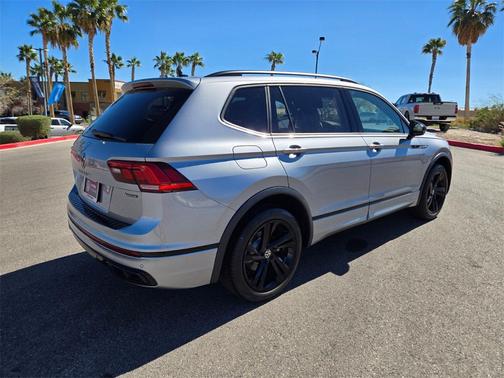 2024 Volkswagen Tiguan 2.0T SE R-Line Black 4MOTION