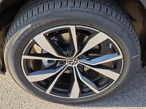 2025 Volkswagen Atlas 2.0T SEL Premium R-Line 4MOTION