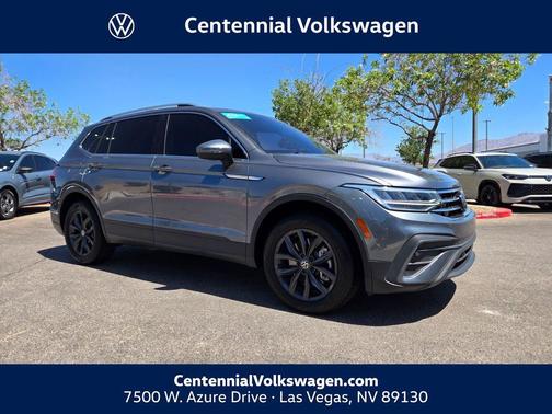 Platinum Gray Metallic 2024 Volkswagen Tiguan 2.0T SE