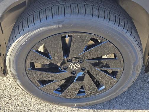 2026 Volkswagen Atlas 2.0T SE w/Technology 4MOTION