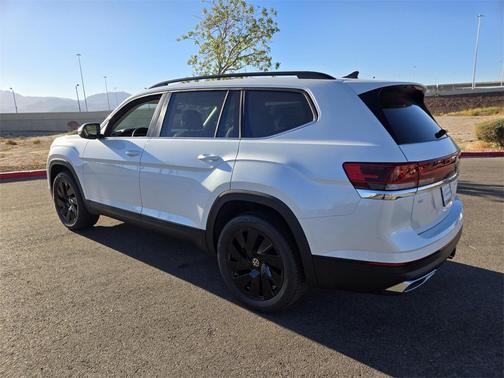 2026 Volkswagen Atlas 2.0T SE w/Technology 4MOTION