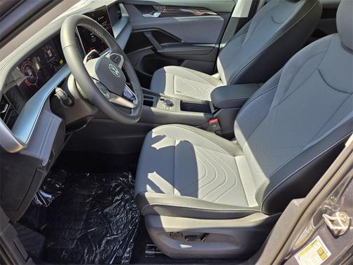 2025 Volkswagen Tiguan 2.0T SE 4MOTION