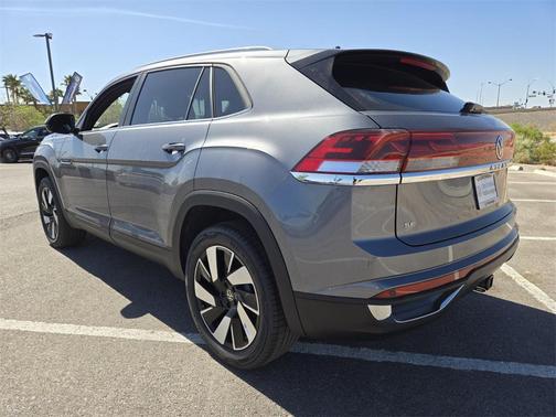 2025 Volkswagen Atlas Cross Sport 2.0T SE w/Technology
