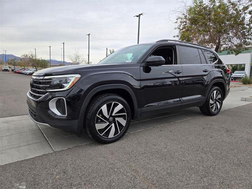 2024 Volkswagen Atlas 2.0T SE w/Technology 4MOTION