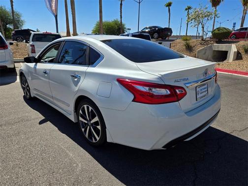 2016 Nissan Altima 2.5 SR