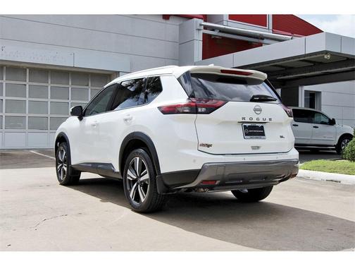2024 Nissan Rogue SL