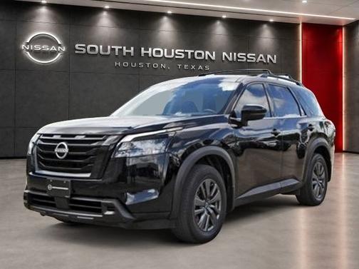 Black 2024 Nissan Pathfinder SV