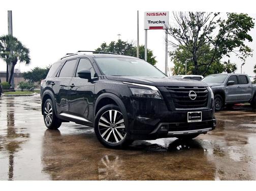 2025 Nissan Pathfinder Platinum