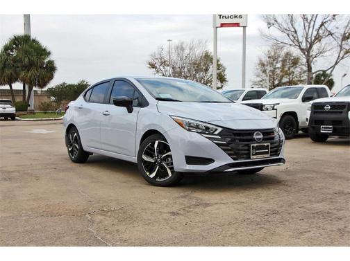 2025 Nissan Versa 1.6 SR